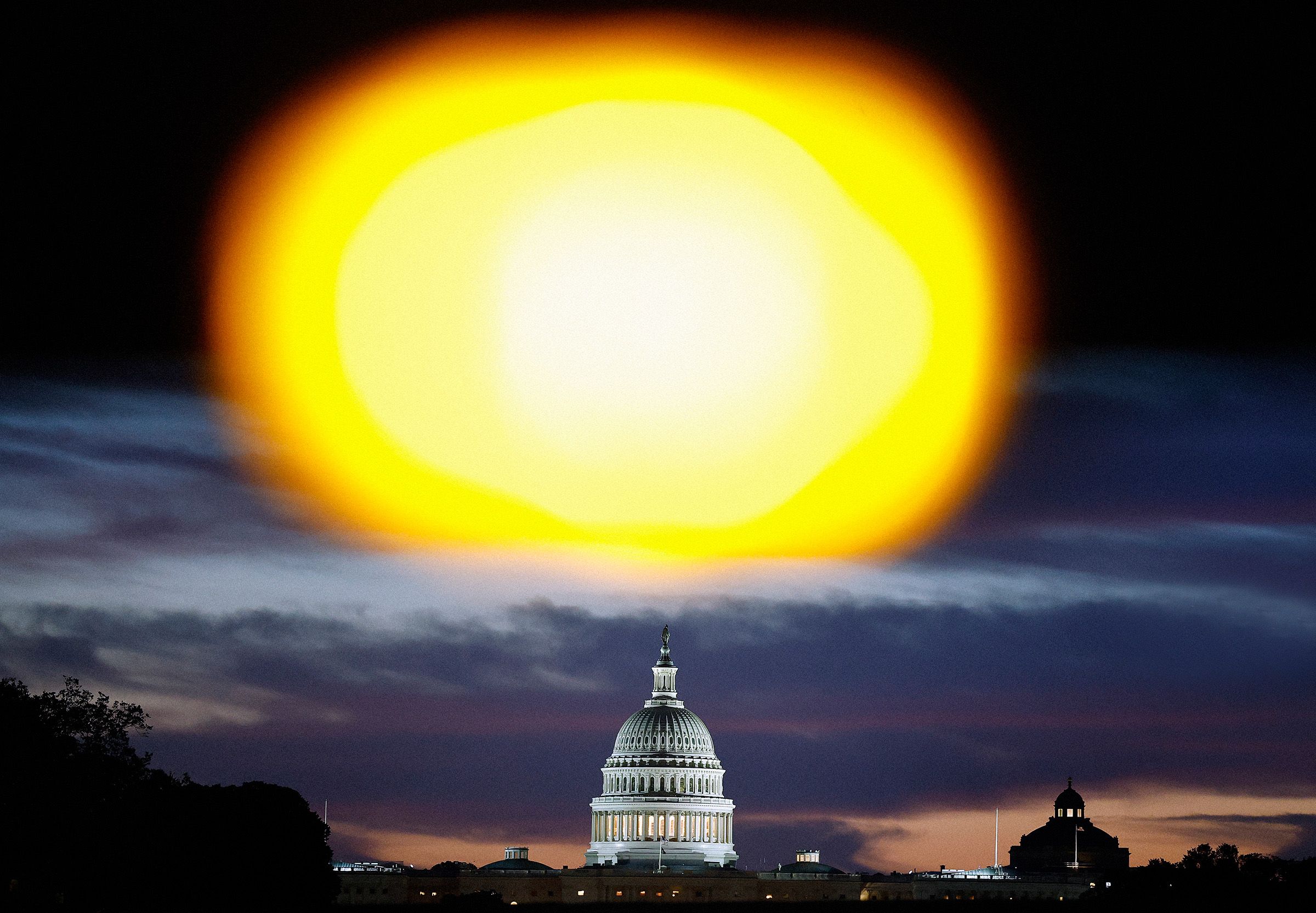 Los trabajadores del gobierno dicen que sus respuestas fuera de la oficina fueron cambiadas por la fuerza para culpar a los demócratas por la represión